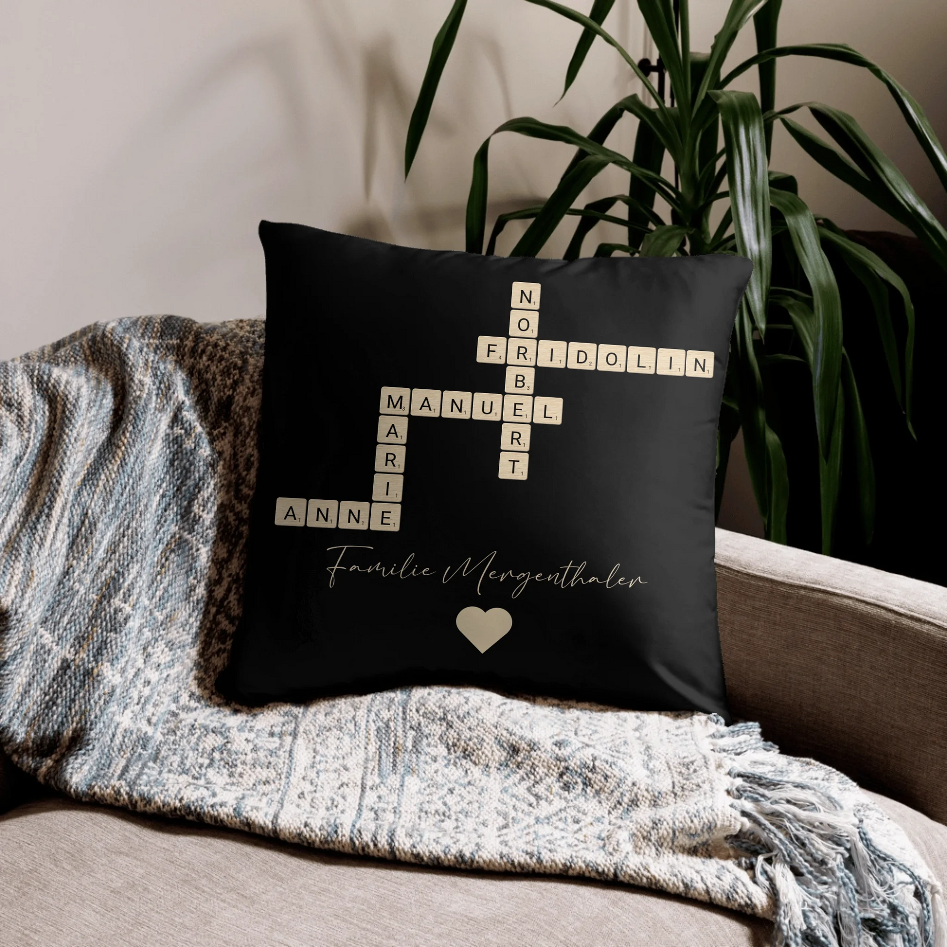 05_basic_pillow_lifestyle_22x22_base